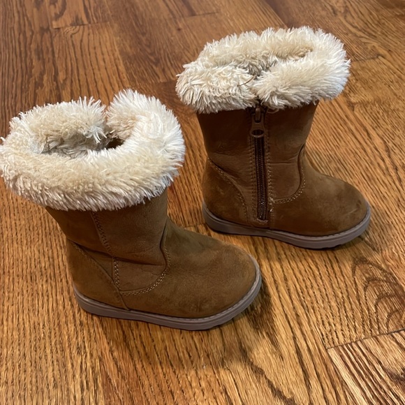 Baby Girl’s Cat & Jack Brand Boots. Size 5. Excellent Condition. - Picture 2 of 10
